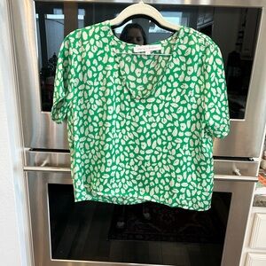 Meet me in Santorini leopard print Short Sleeve Top size M GUC